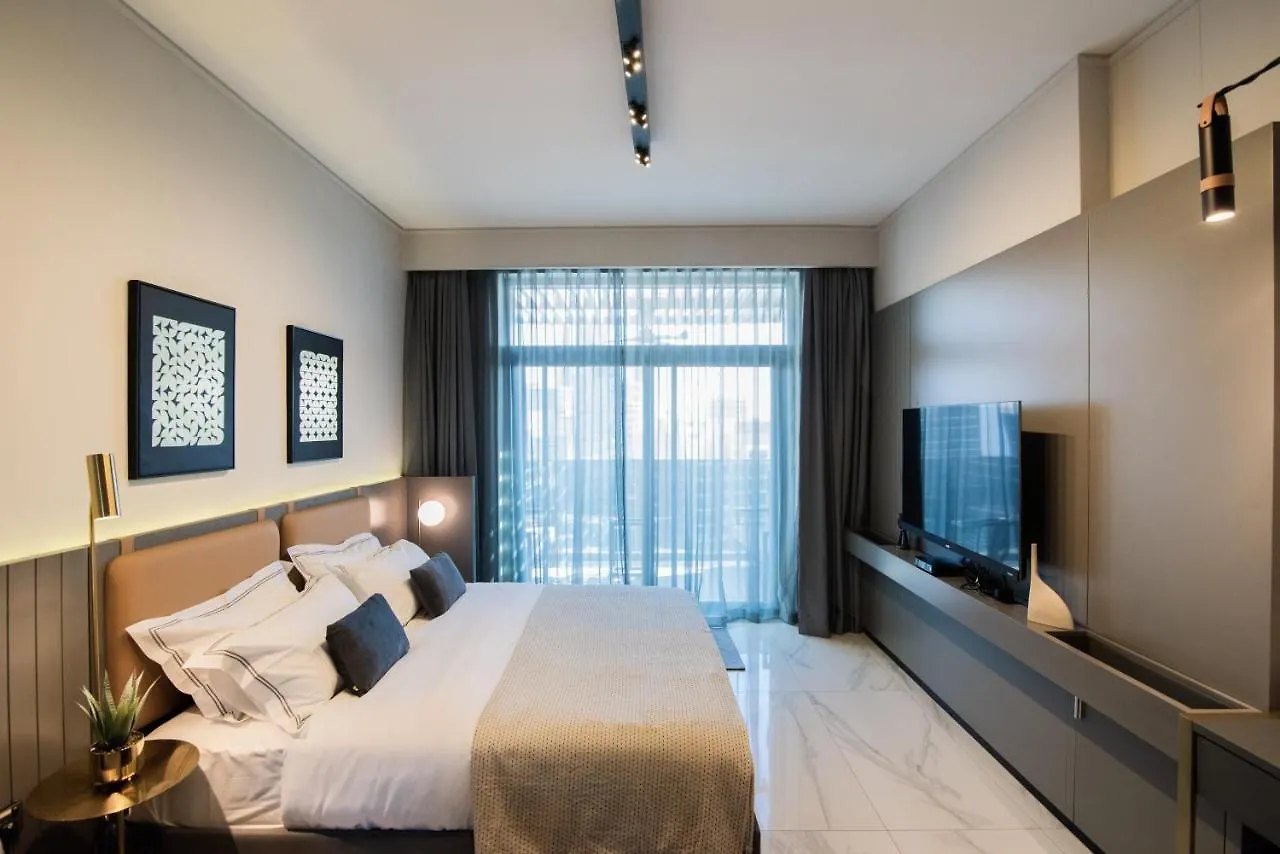 Superb Canal View Studio - Grandeur Holiday Homes Dubai United Arab Emirates