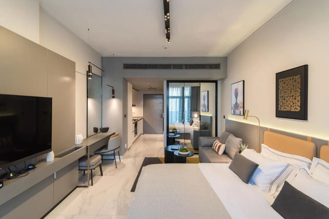 Superb Canal View Studio - Grandeur Holiday Homes Dubai United Arab Emirates